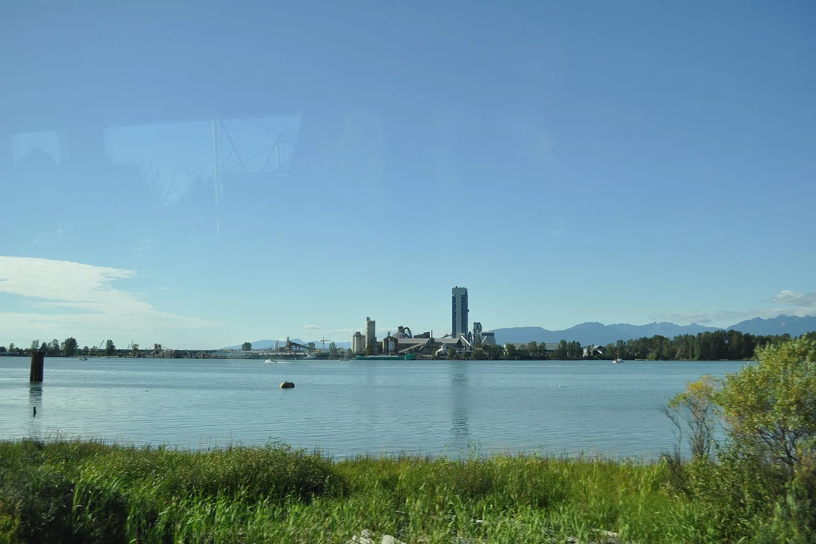 The Fraser River at Delta with a distant skyline